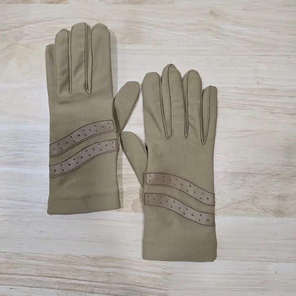 Women's Sheer Energy Gloves By Leggs One Size Stretch Fit Beige Tan - Picture 8 of 8